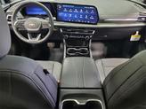 Thumbnail of 2025 Summit White Chevrolet Traverse