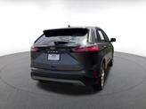 Thumbnail of 2024 Carbonized Gray Metallic Ford Edge