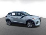 Thumbnail of 2024 Boulder Gray Pearl Nissan Kicks