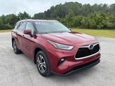 Thumbnail of 2022 Ruby Flare Pearl Toyota Highlander