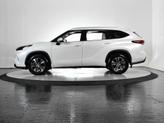 Thumbnail of 2022 Wind Chill Pearl Toyota Highlander
