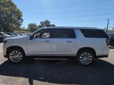Photo of 2024 Iridescent Pearl Tricoat Chevrolet Suburban