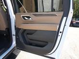 Thumbnail of 2024 Iridescent Pearl Tricoat Chevrolet Suburban