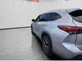 Thumbnail of 2021 Celestial Silver Metallic Toyota Highlander Hybrid