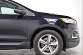 Thumbnail of 2019 Agate Black Metallic Ford Edge