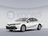 Photo of 2018 Super White Toyota Camry
