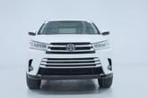 Thumbnail of 2017 Blizzard Pearl Toyota Highlander