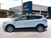 Thumbnail of 2017 Oxford White Ford Escape