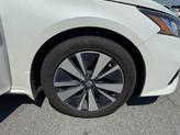 Thumbnail of 2019 White Nissan Altima