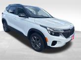 Thumbnail of 2024 Clear White / Black Roof Kia Seltos