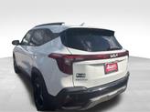 Thumbnail of 2024 Snow White Pearl Kia Seltos