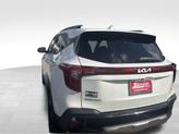 Thumbnail of 2024 Snow White Pearl Kia Seltos