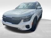 Thumbnail of 2024 Snow White Pearl Kia Seltos