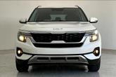 Thumbnail of 2022 Snow White Pearl Kia Seltos