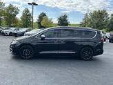 Thumbnail of 2021 Brilliant Black Crystal Pearlcoat Chrysler Pacifica