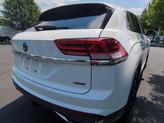 Thumbnail of 2022 Pure White Volkswagen Atlas Cross Sport