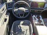 Thumbnail of 2025 Avocado Green Pearl Volkswagen Atlas
