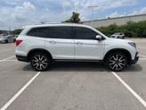 Thumbnail of 2022 Platinum White Pearl Honda Pilot