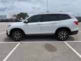 Thumbnail of 2022 Platinum White Pearl Honda Pilot