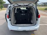 Thumbnail of 2018 Bright White Clearcoat Chrysler Pacifica