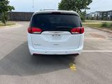 Thumbnail of 2018 Bright White Clearcoat Chrysler Pacifica