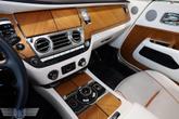 Thumbnail of 2018 Arctic White / Midnight Sapphire Rolls-Royce Dawn