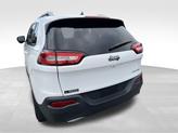 Thumbnail of 2016 Bright White Clearcoat Jeep Cherokee