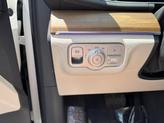 Thumbnail of 2020 Polar White Mercedes-Benz GLE 350