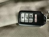Thumbnail of 2016 White Honda Pilot
