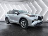Photo of 2024 Celestial Silver Metallic Toyota Highlander