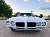 Thumbnail of 1970 White Pontiac GTO