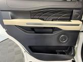 Thumbnail of 2020 White Ford Expedition