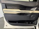 Thumbnail of 2020 White Ford Expedition