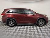Thumbnail of 2017 Ooh La La Rouge Mica Toyota Highlander