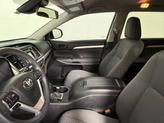 Thumbnail of 2017 Ooh La La Rouge Mica Toyota Highlander
