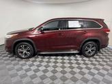 Thumbnail of 2017 Ooh La La Rouge Mica Toyota Highlander
