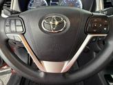 Thumbnail of 2017 Ooh La La Rouge Mica Toyota Highlander
