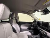 Thumbnail of 2025 Lunar Silver Metallic Honda Pilot