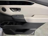 Thumbnail of 2025 Lunar Silver Metallic Honda Pilot