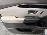 Thumbnail of 2025 Lunar Silver Metallic Honda Pilot
