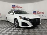 Photo of 2023 Glacier White Nissan Altima