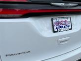 Thumbnail of 2023 Bright White Clearcoat Chrysler Pacifica