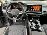 Thumbnail of 2025 Avocado Green Pearl Volkswagen Atlas
