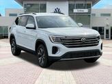 Photo of 2025 Pure White Volkswagen Atlas