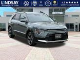 Photo of 2025 Cityscape Green Kia Niro