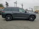 Thumbnail of 2024 Baltic Gray Metallic Clearcoat Jeep Grand Cherokee