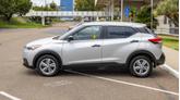 Thumbnail of 2020 Brilliant Silver Nissan Kicks