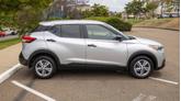 Thumbnail of 2020 Brilliant Silver Nissan Kicks