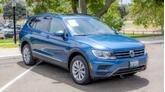 Thumbnail of 2018 Silk Blue Metallic Volkswagen Tiguan