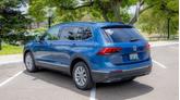 Thumbnail of 2018 Silk Blue Metallic Volkswagen Tiguan